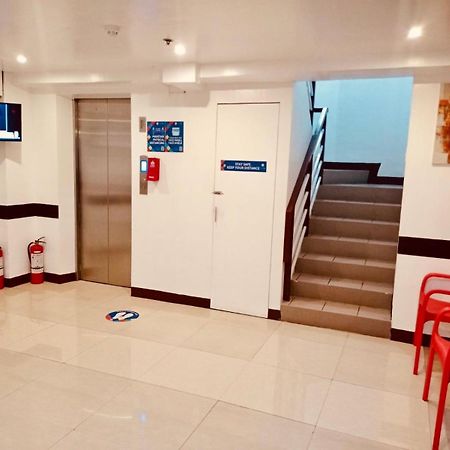 Oyo 888 City Stay Inns Fortview Bgc Pasig City Exterior photo